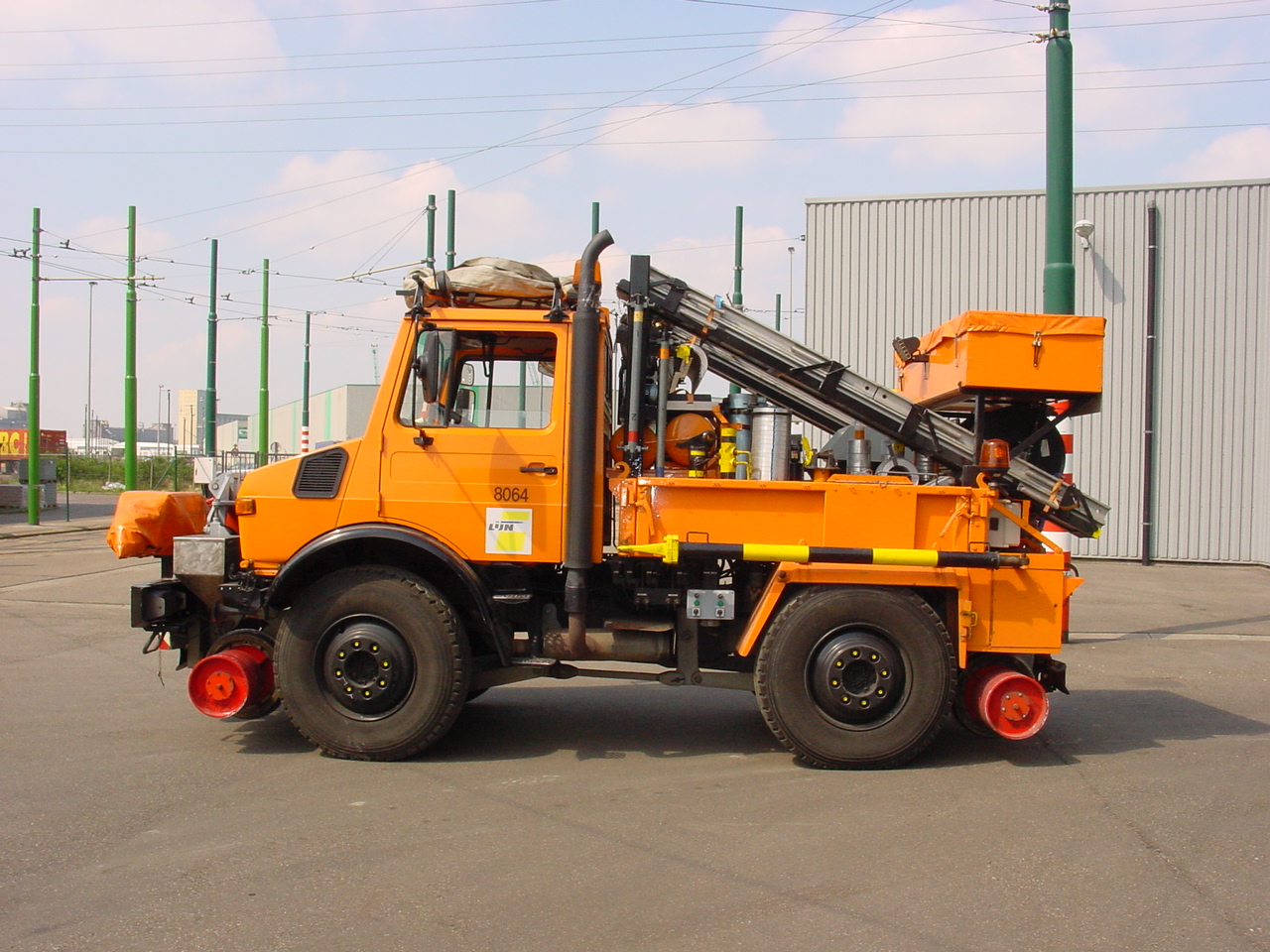 Unimog-U1400.jpg